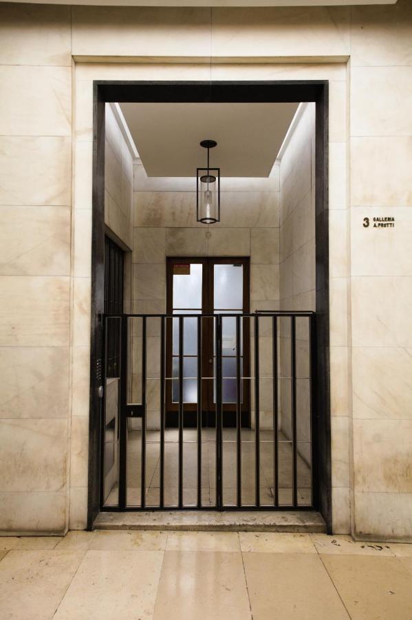 The Gallery Boutique Rooms Триест Екстериор снимка