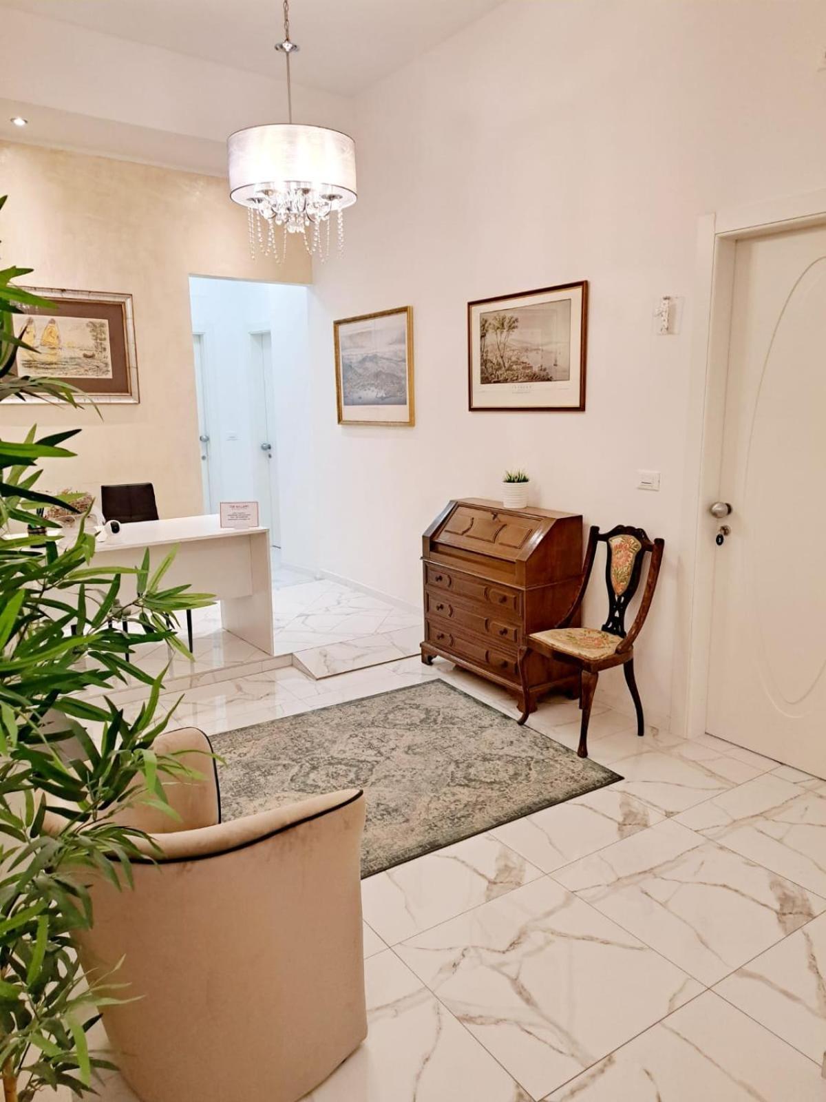 The Gallery Boutique Rooms Триест Екстериор снимка
