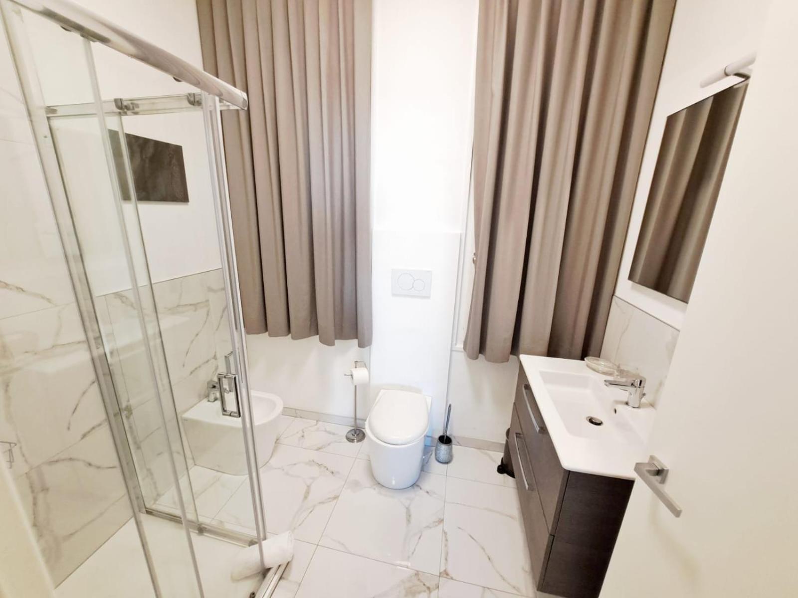 The Gallery Boutique Rooms Триест Стая снимка